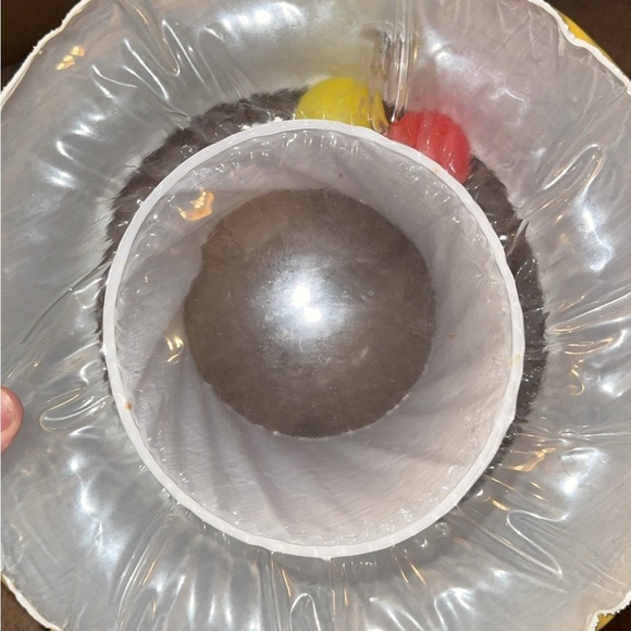 Vintage Pocahontas Inflatable Disney Toy Ottoman With Balls Inside - Picture 5 of 7